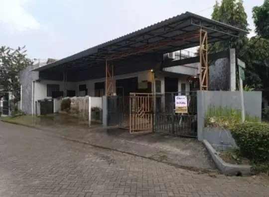 Dijual rumah harga spesial bulan Juli lokasi strategis di Melati Mas