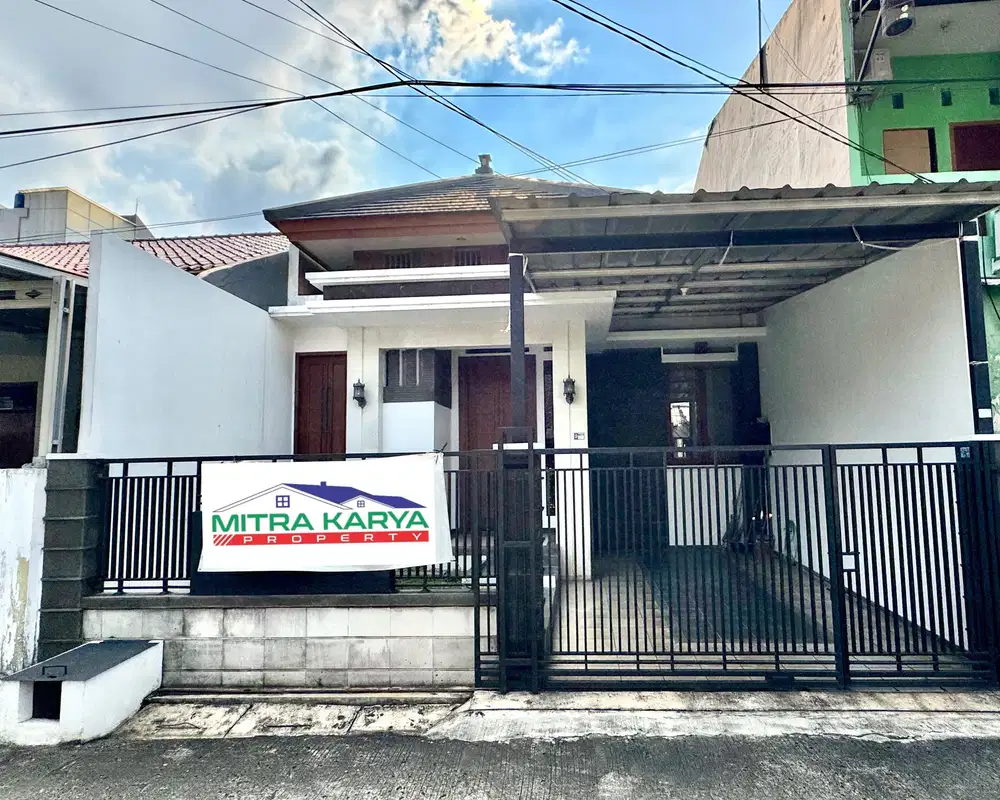 Rumah Cantik Siap Huni LT 108 Meter di Pondok Bambu - Duren Sawit