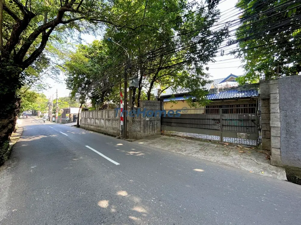 Rumah Siap Huni Akses Jalan 3 Mobil di Lebak Bulus