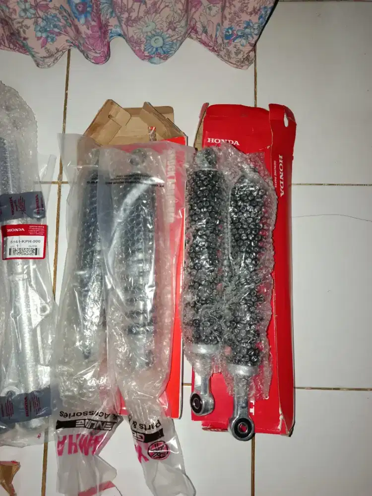 Macam shock motor , barang baru