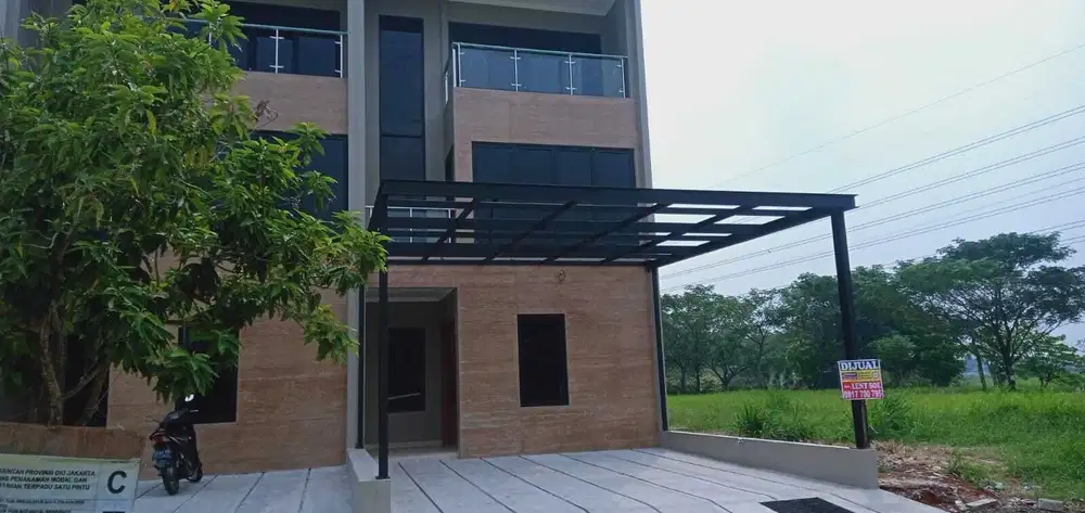 Rumah Puri Botanical Brand new 3 lantai dg 5 unit AC baru
