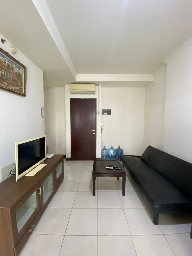 2BR furnish lantai rendah view pool Apt.Mediterania garden res2 dkt CP