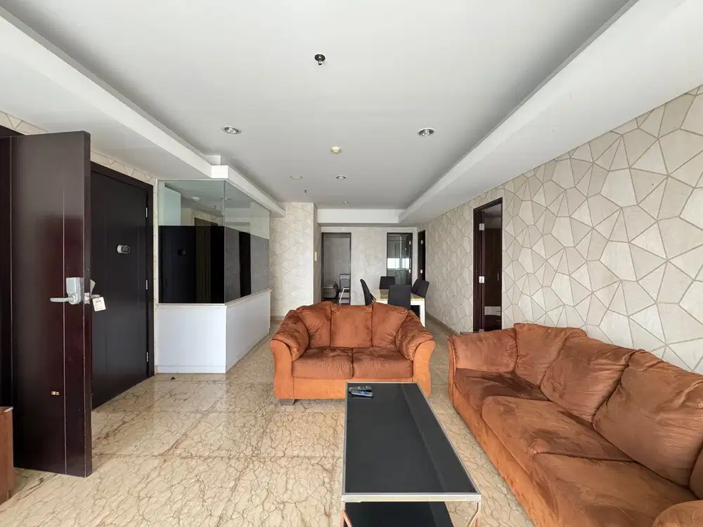 Jual murah apartemen royale springhill 3 kamar 196 meter private lift