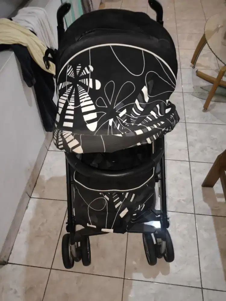 Stroller pegperego bekas masih bagus