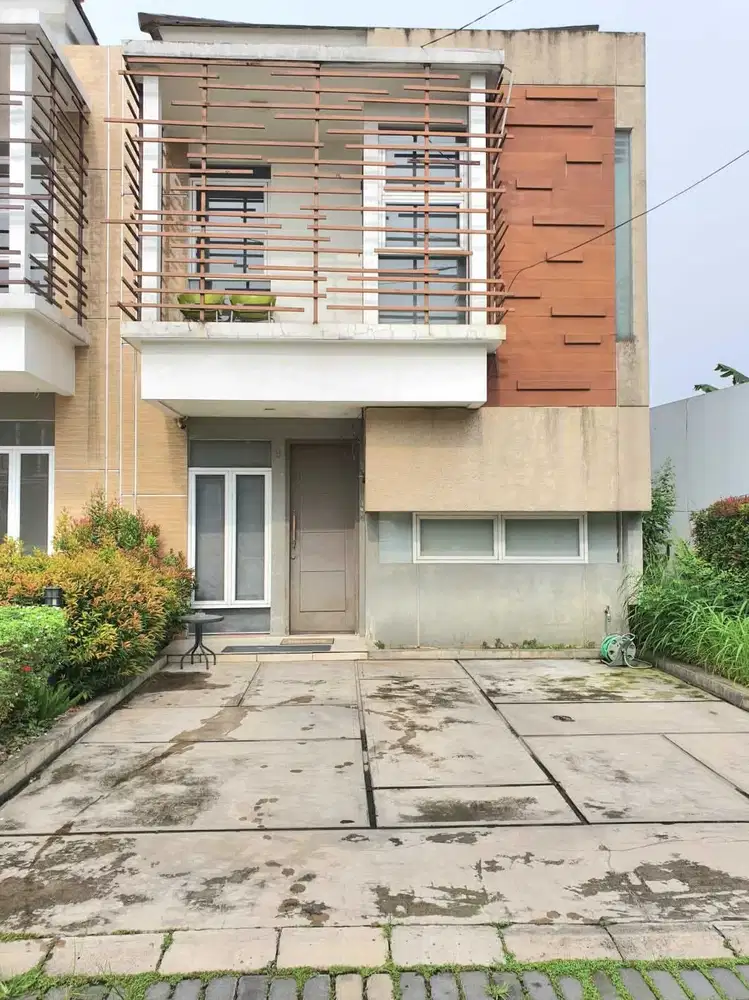 Rumah Bagus SHM 2 Lantai Full Furnished di Pamulang