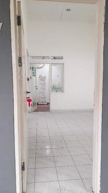 dijual rumah cantik 1 lt dalam cluster di jl cendrawasih Ciputat
