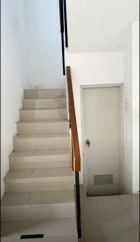 dijual rumah minimalis 2 lt dalam cluster area Serua Ciputat  Tangsel