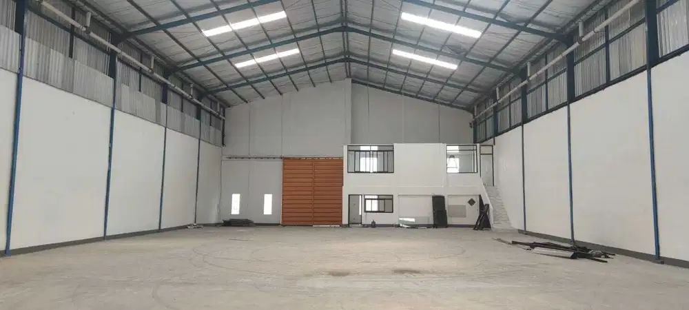 Gudang Kenjeran Surabaya Lebar 20 meter Container 40 feet Bisa Manuver