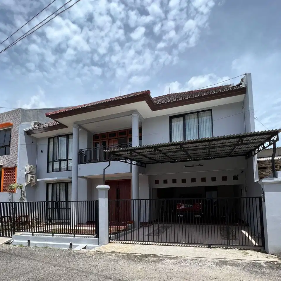 Rumah 2Lantai Siap Huni  Di Alam Cirendeu Ciputat Timur - Tangsel