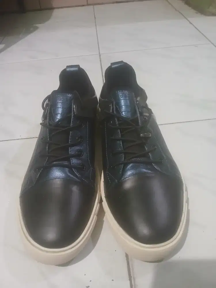 SEPATU MERK EVERBEST, SIZE 43