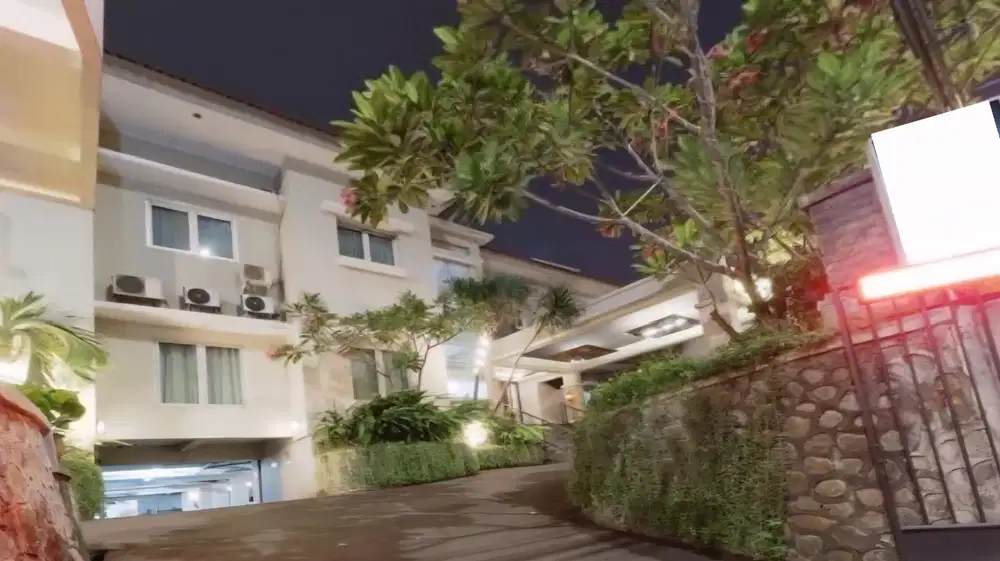 Dijual bangunan komersil hotel dan apartement di antasari