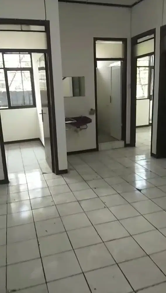 For Sale Ruko di Tengah Kota Main Road dekat akses Toll