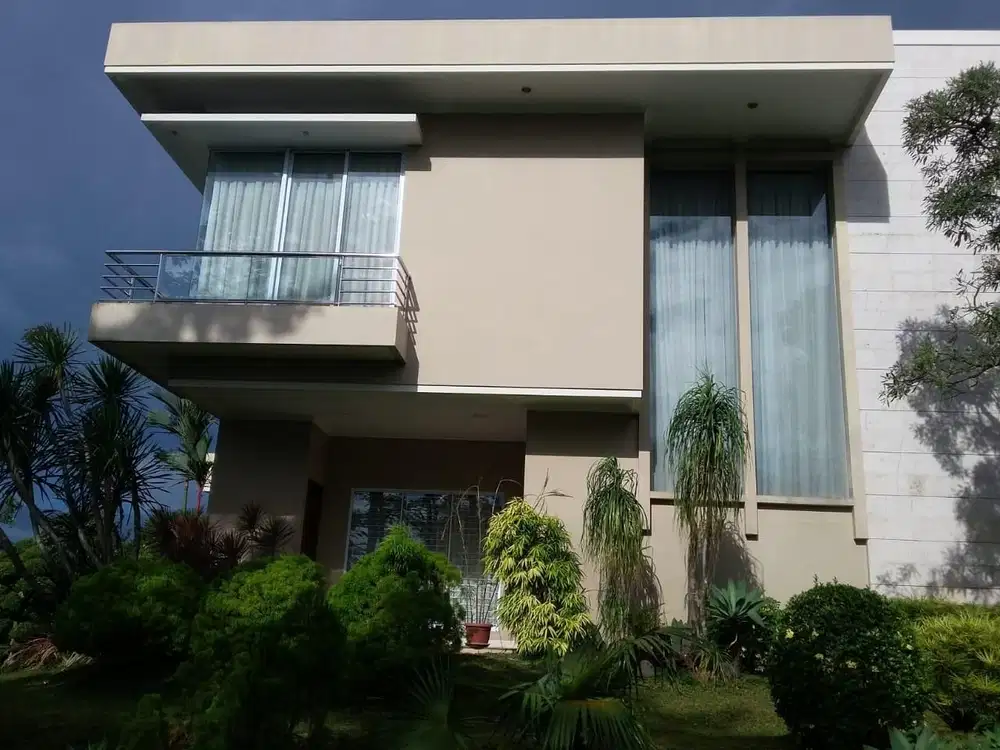 Dijual rumah bagus di Alam sutera Strategis