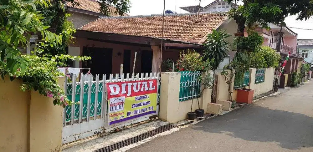 Rumah dalam komplek depsos bintaro jaksel murah banget