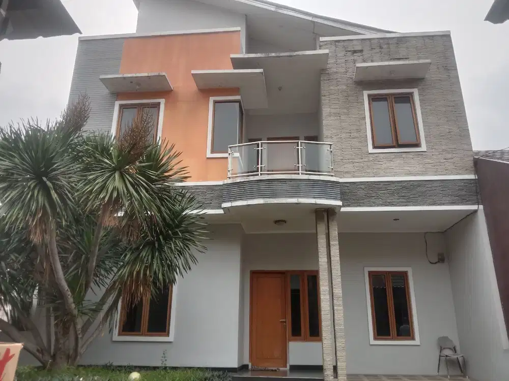 690 Rumah Cantik 2 Lantai Minimalis Modern dan Startegis di Bintaro