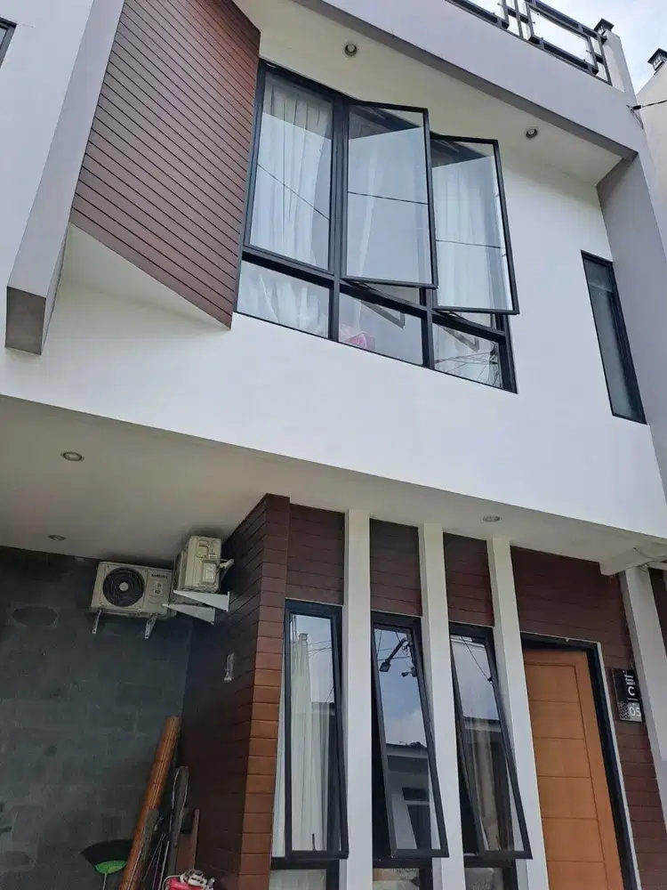 RUMAH SECONDARY 2 LANTAI CIRENDEU 1.9M