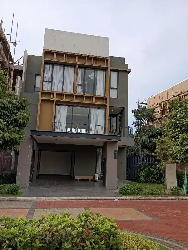 Rumah Enchante with Sinarmas Land Bsd - Rumah ada lift nya