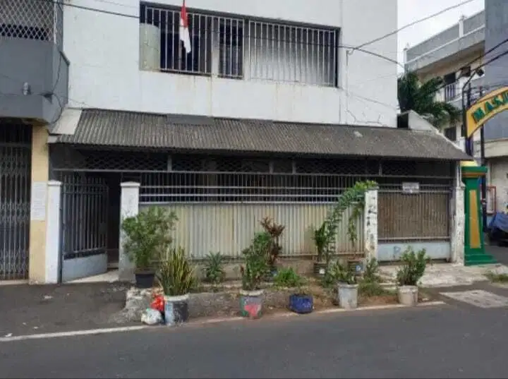 Rumah 2Lantai Hook 8x14m pinggir jalan di Karang Anyar Sawah Besar