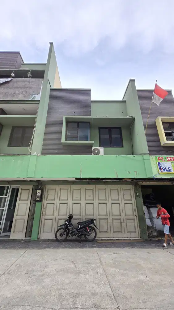 Sewa Kontrak Ruko  2 lantai Strategis Terusan Buah Batu Bandung