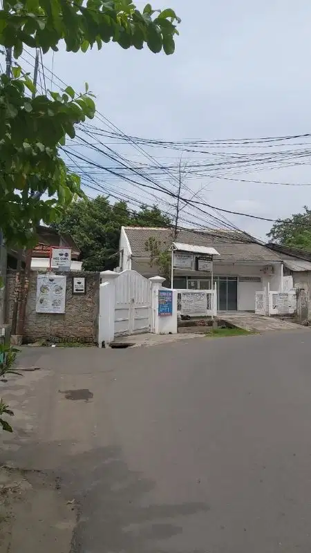 Dijual tanah dan rumah tua di Rawa Buaya Kembangan Jakarta Barat