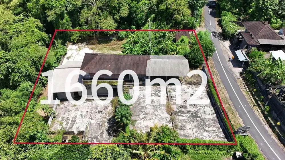 Di jual tanah berisi bangunan dekat dengan pantai