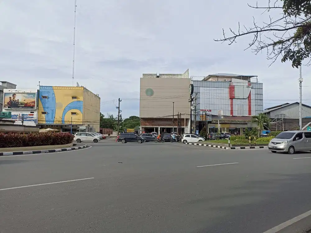 Tanah di Jl. Adam Malik ( Simpang Amir Hamzah )