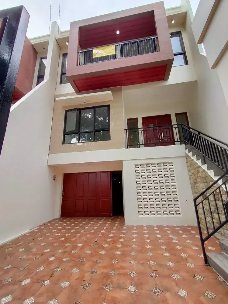 Di Jual Rumah di jual luas bangunan 350 Ragunan