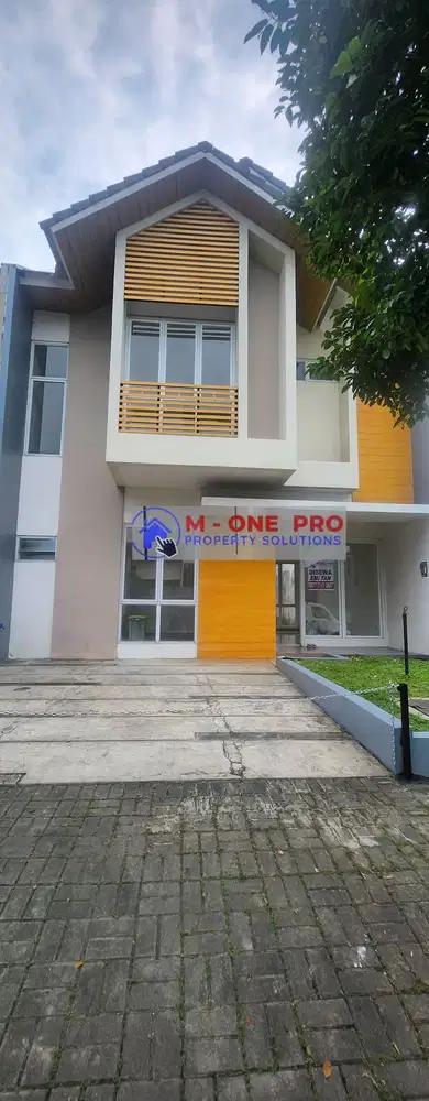 Di Sewakan Rumah 2 lantai Posisi Hoek