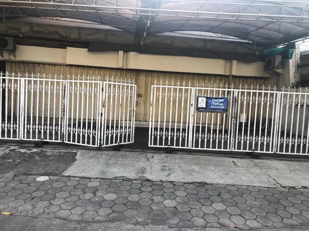 Raya ngagel jaya komersial area