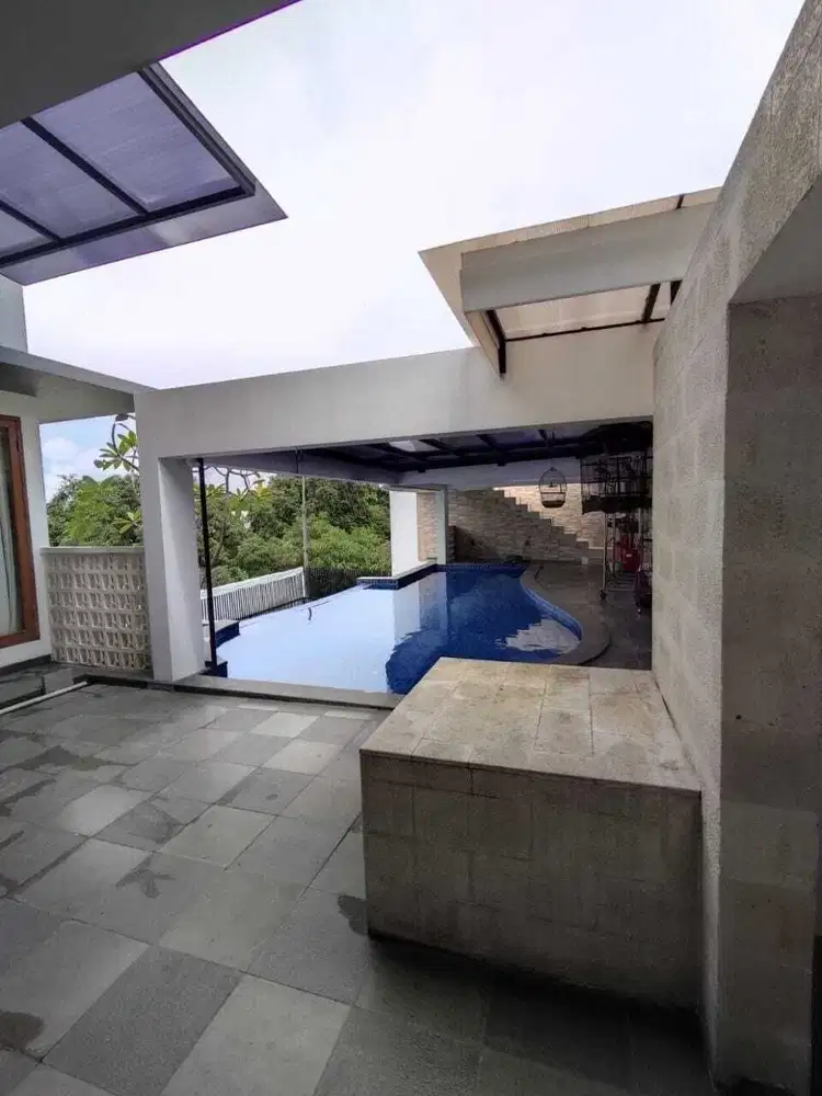 Dijual Cepat Rumah Mewah Furnish ada Kolam Renang di Lebak Bulus