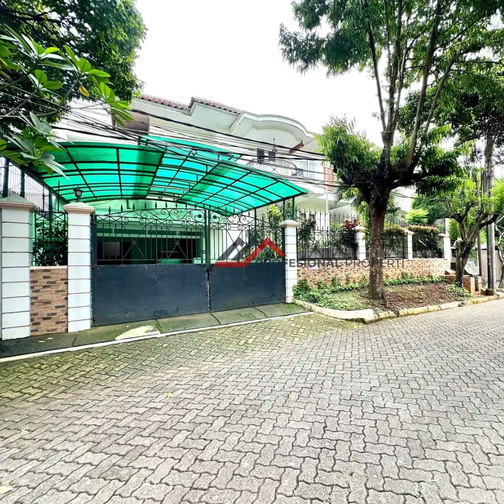 Rumah Siap Huni Lingkungan Tenang Dekat MRT Lebak Bulus