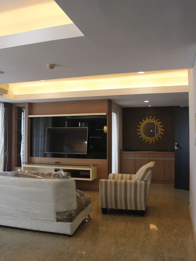 Sewa Apartemen 3 kamar mewah Furnish, Royale Springhill, Jakarta Utara