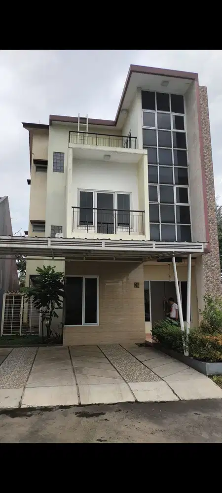 Rumah 3Lt full furnis diPermata Indah Regency Bogor