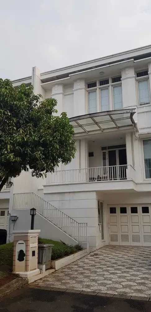 DIJUAL RUMAH 3 LANTAI DI AMETHYST PHG DI GADING SERPONG