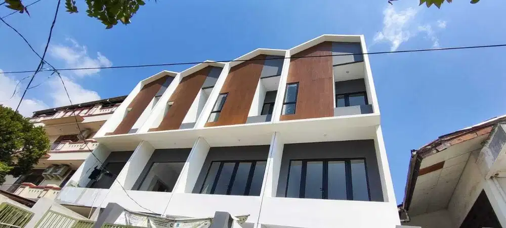 Dijual rukan 3.5 Lantai Kavling Polri Jelambar Jakarta Barat