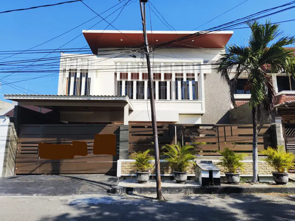 RUMAH MANYAR KERTOARJO MEWAH MODERN MINIMALIS SIAP HUNI SELANGKAH RAYA