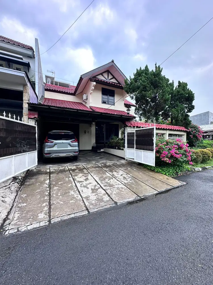 Dijual Rumah Bagus Siap Huni di Pondok Indah