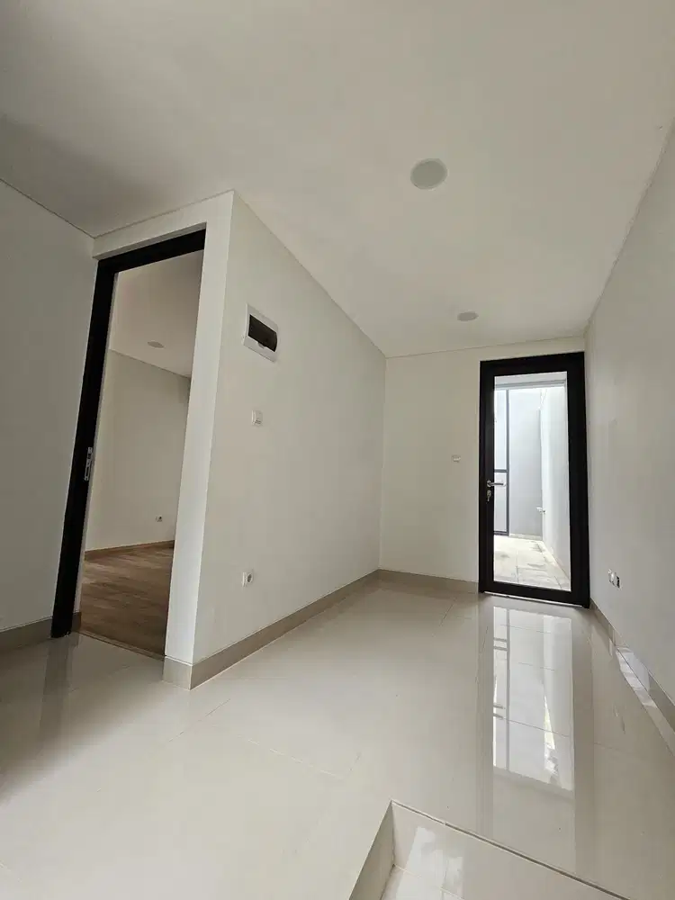 DIJUAL RUMAH BARU BAGUS DAN CANTIK DI CITRA GARDEN 2 JAKARTA BARAT