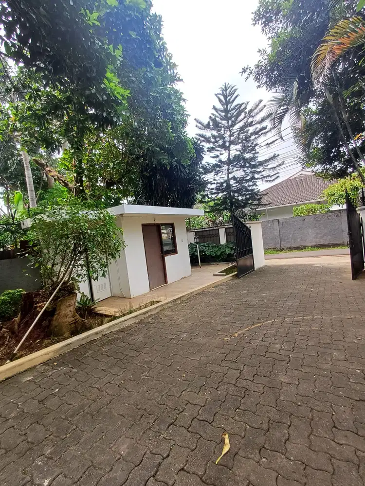 Rumah Mewah 2lt Semi Furnished. Kemang selatan  Jak Sel CL 534