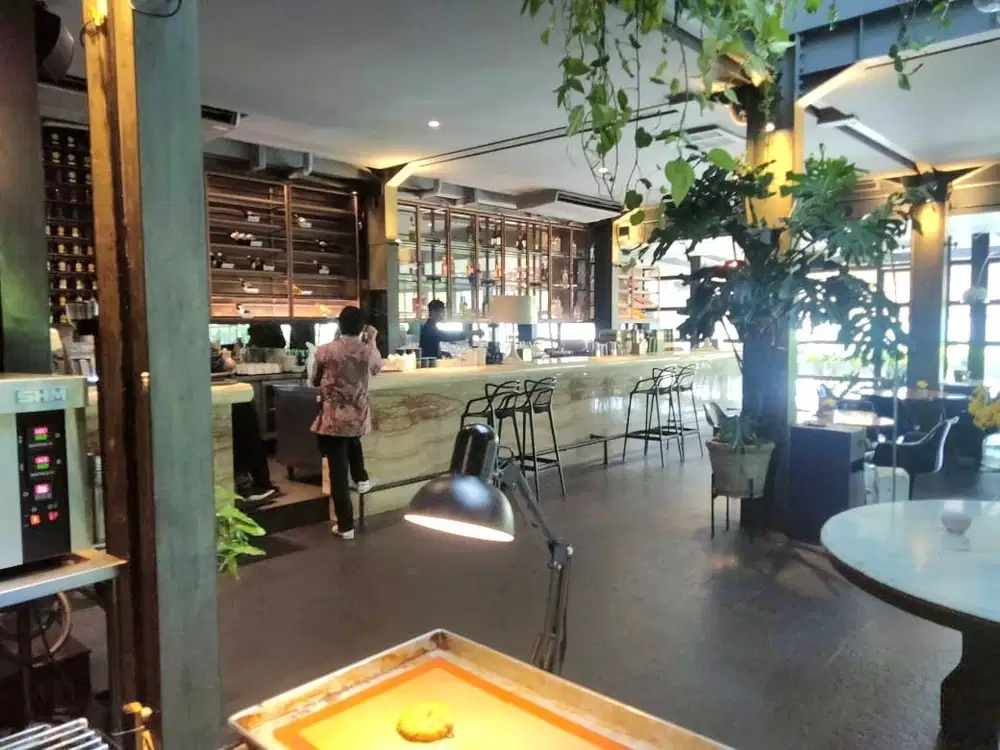 Ruang Usaha Galery 3lantai SHM Lift CCTV Kemang Raya Jak sel CL 195