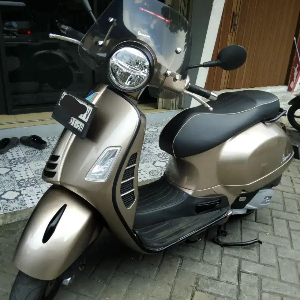 Jual Vespa GTS 150 Limited edition i-get ABS