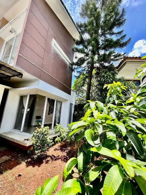 dijual rumah bagus siap huni di kencana loka bsd