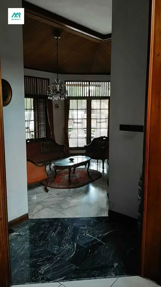 jual Rumah Bintaro Sektor 3 Camar 300 Meter 2 Lantai Hook SHM TangSel