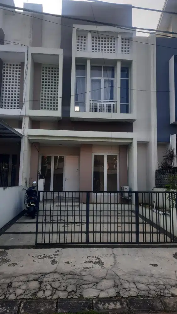 Dijual Rumah Bagus Siap Huni di Cendana Residence Pamulang