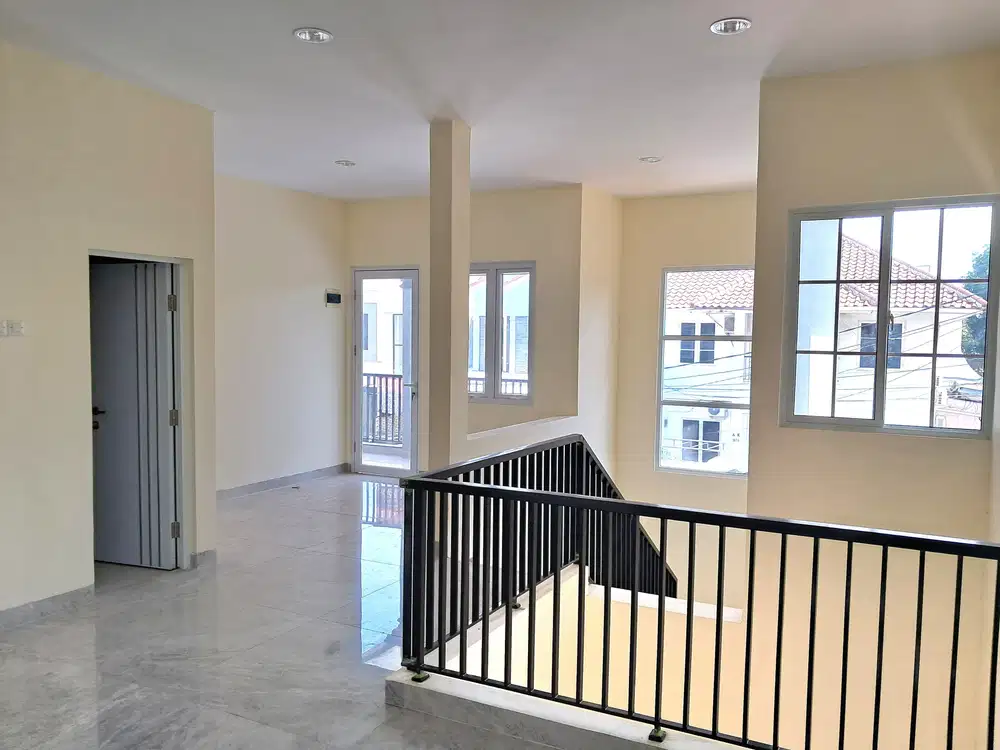 DIJUAL RUMAH 2 LANTAI SEKTOR 1G DI GADING SERPONG