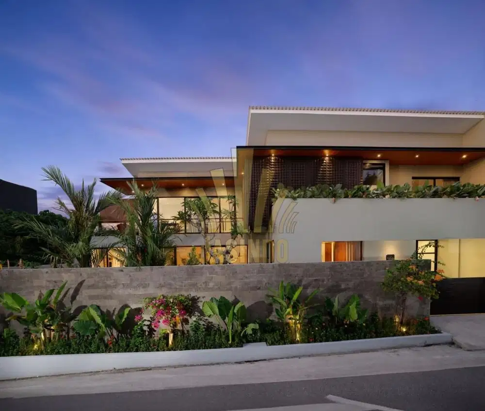 FOR SALE NEW VILLA MODERN MINIMALIST WITH WOODEN STYLE