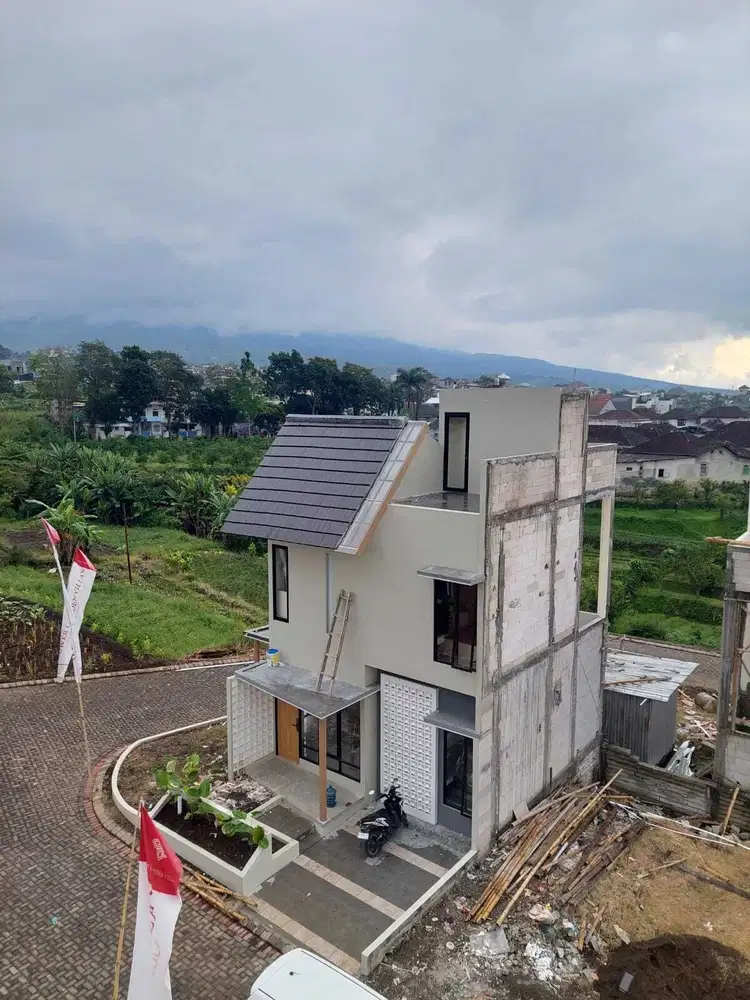 Villa Sejuk di Lereng Pegunungan – Lokasi Strategis Kota Batu