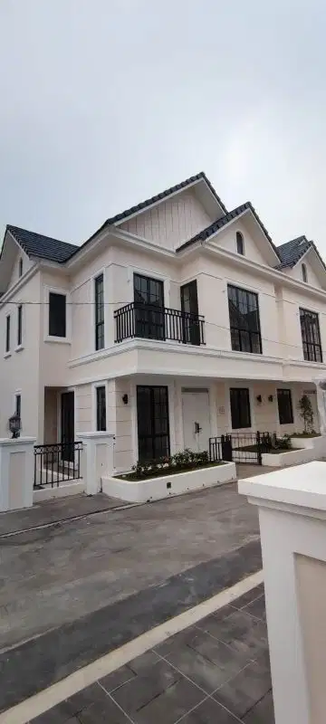 DIJUAL RUMAH HOEK LAVON 2 DOUBLE DECKER TYPE YANG PALING BAGUS