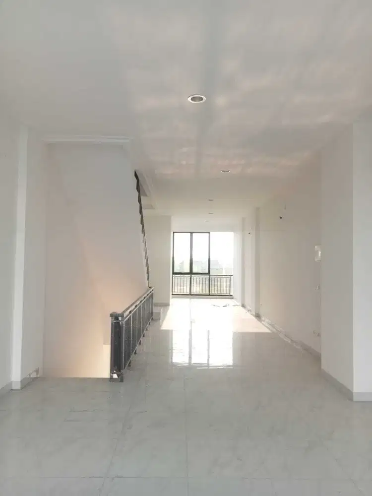 Sewa Cepat Ruko Ebony Island Batavia Pik 2 Uk 4,5x18 Brand New