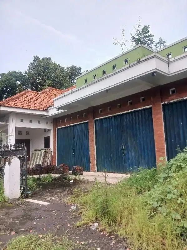 Rumah dan Ruko 5 unit  pinggir jln area perkantoran Kab Sleman